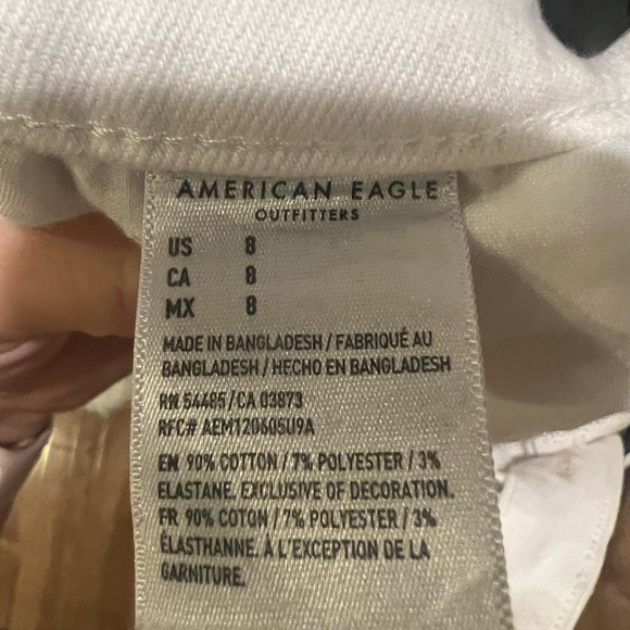 AE White Ripped Curvy Hi Rise Shortie - Picture 4 of 5